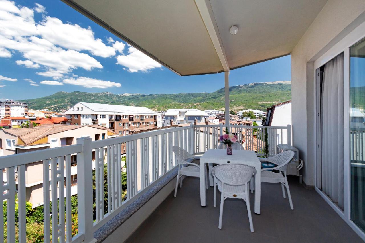 Villa Torres Ohrid Bagian luar foto
